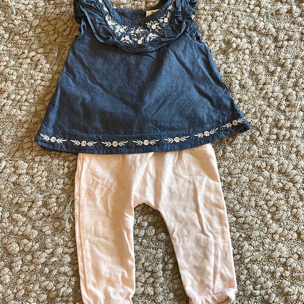 Baby‎ Girl Bundle 3 months. Carters/Emma’s Garden. - Picture 6 of 10